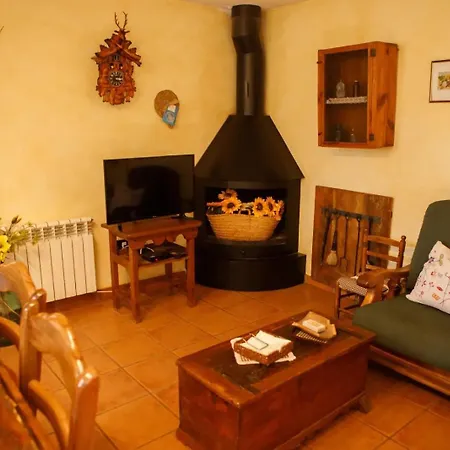Apartment Allotjaments La Llosa Del Cavall Naves (Catalonia)
